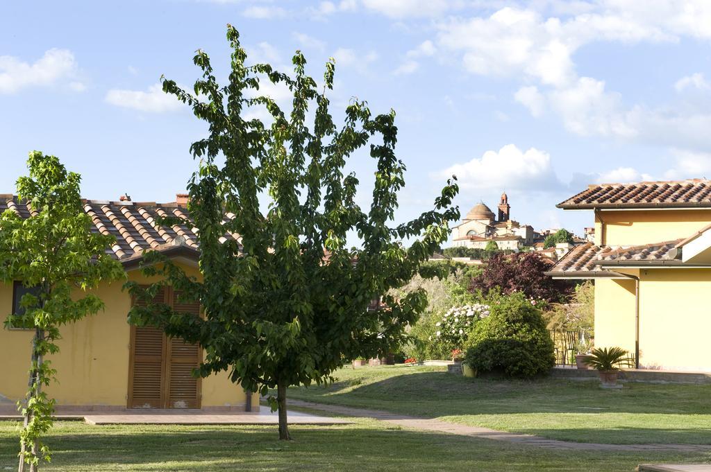 Le Macerine Hotell Castiglione del Lago Exteriör bild