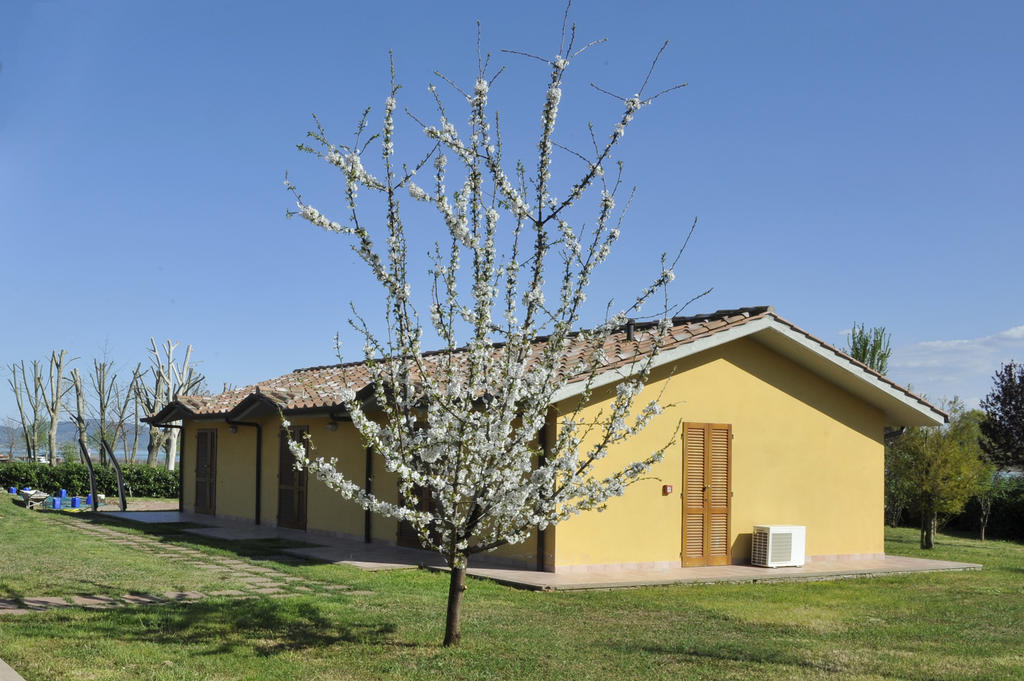 Le Macerine Hotell Castiglione del Lago Exteriör bild